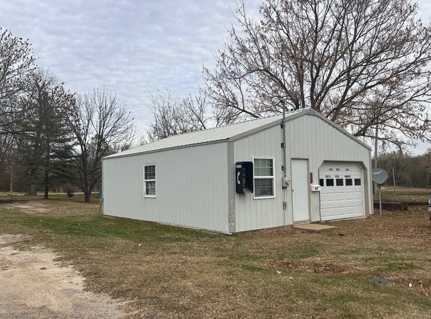 416 E North St., Grayville, IL 62844