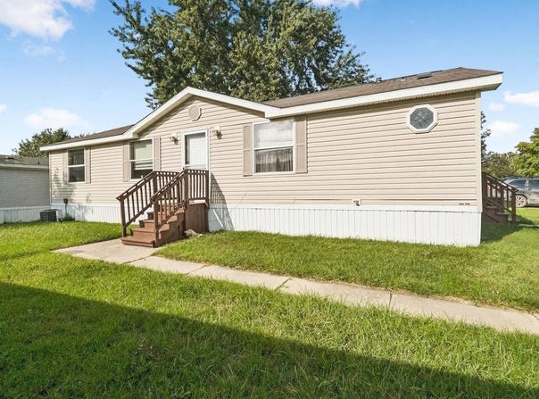 2500 Mann Road, Clarkston, MI 48346