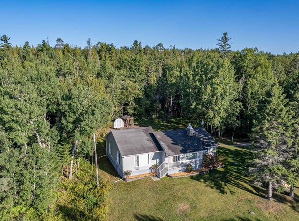 5845 N Shore Dr, Duluth, MN 55804