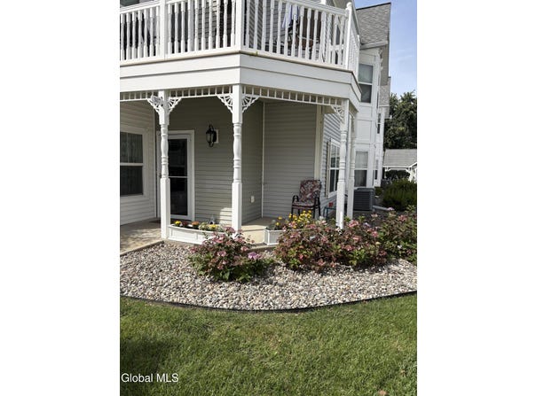 307 Kelly Circle, Altamont, NY 12009