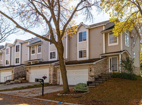 355 STEVENS Court, Grayslake, IL 60030