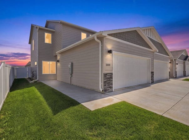 3500 S Chalice Pl, Sioux Falls, SD 57106