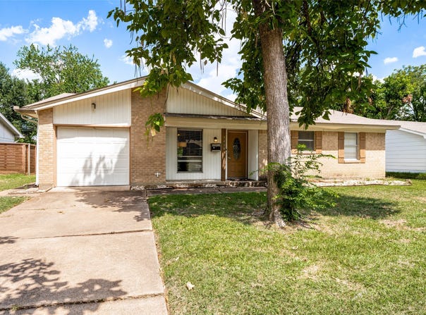 1404 Timberlake Circle, Richardson, TX 75080