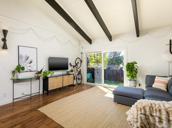 856 Highland Drive, SANTA BARBARA, CA 93109
