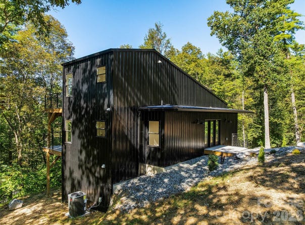 210 Overlook Lane, Marshall, NC 28753