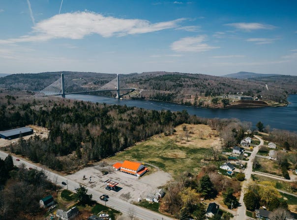 87 U.S. Highway 1, Verona Island, ME 04416