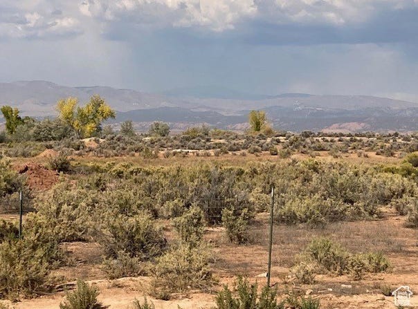 8075 E 6000 N, Lapoint, UT 84039