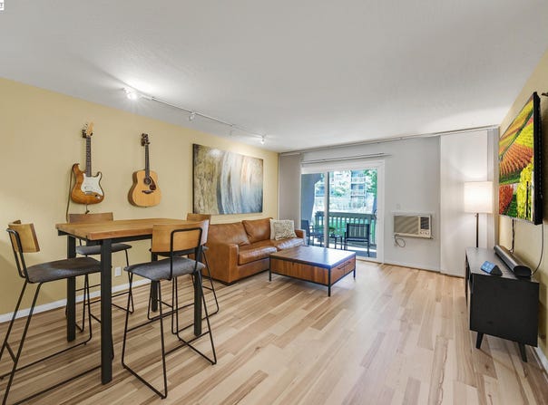 1087 Murrieta Blvd, Livermore, CA 94550