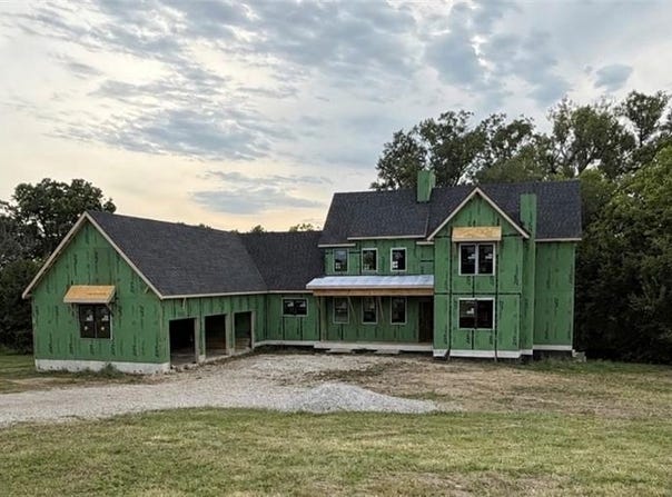 1620 S Borgan Road, Buckner, MO 64016