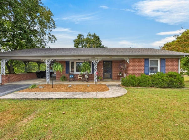 607 Turn Table Rd, Sparta, TN 38583