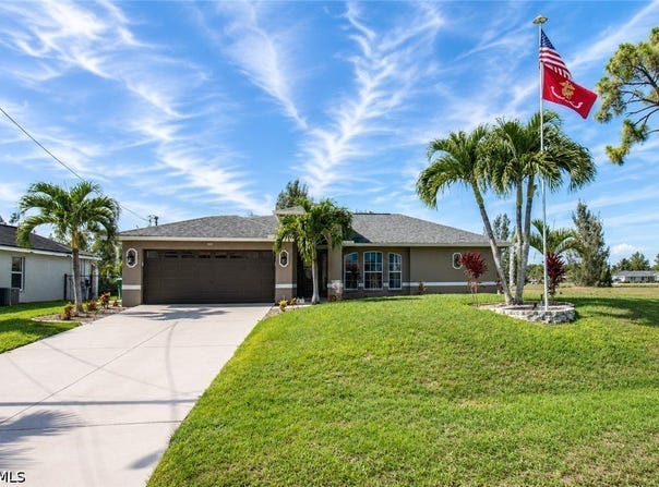 1215 SW 31st Terrace, Cape Coral, FL 33914