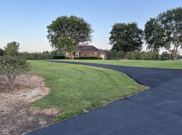 2411 W 625 S, Columbus, IN 47201