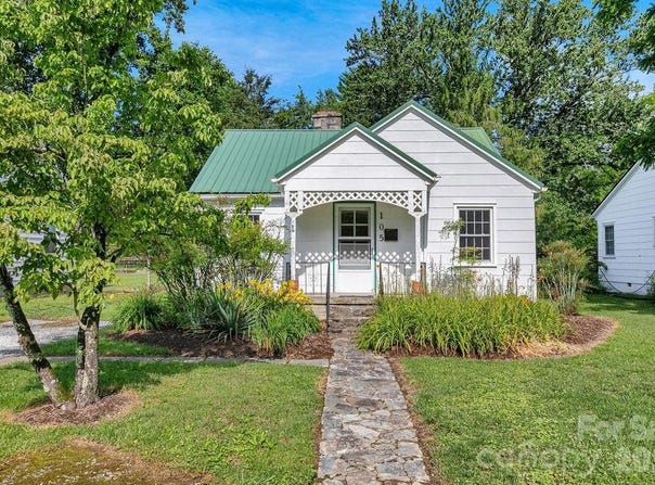 105 Parkview Drive, Brevard, NC 28712