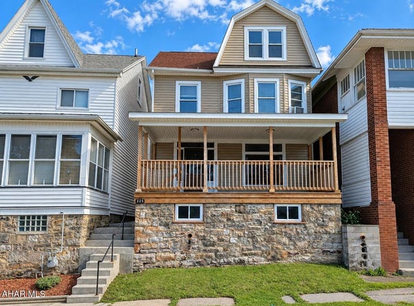 325 Bell Avenue, Altoona, PA 16602