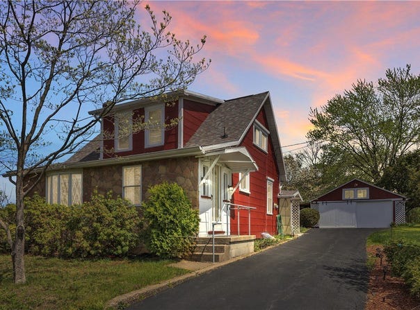 208 Center St, Daugherty Twp, PA 15066