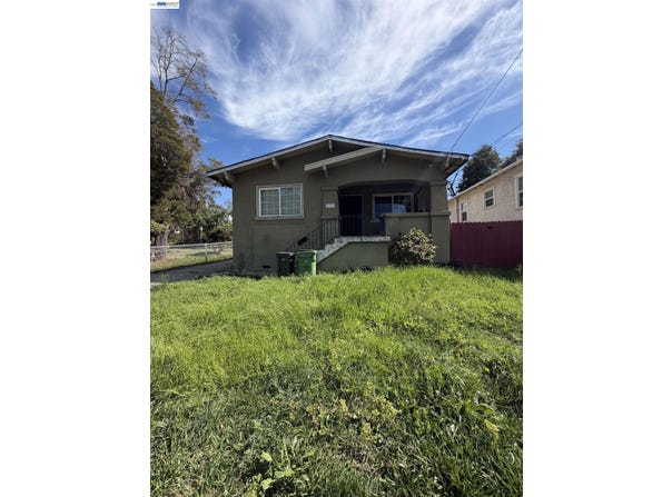 4058 Edwards Ave, Oakland, CA 94605