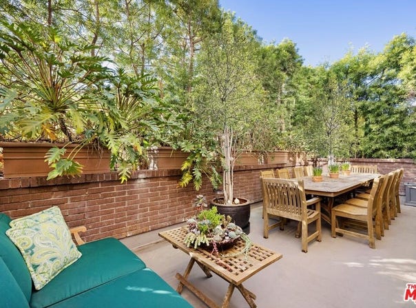 211 S Spalding Dr, Beverly Hills, CA 90212