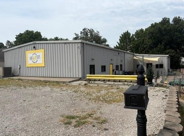 1427 Main Street, Atchison, KS 66002