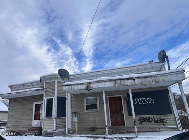 1002 Davis Terrace, Schenectady, NY 12303
