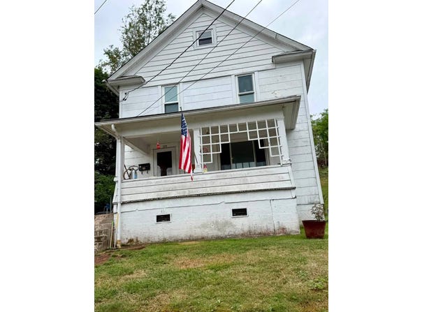 119 Circle Avenue, Spencer, WV 25276