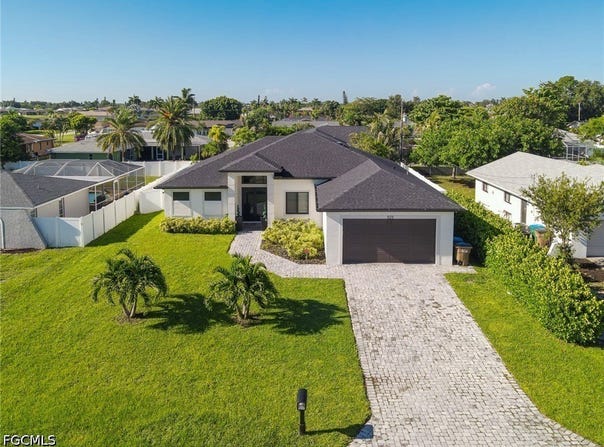 920 SE 15th Terrace, Cape Coral, FL 33990