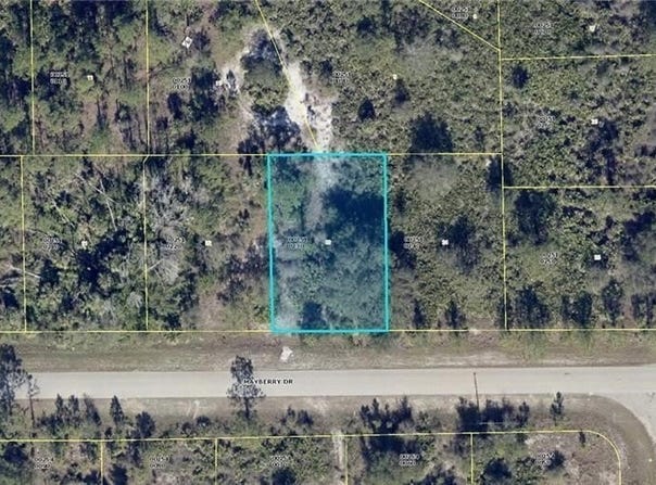 1817 Mayberry Drive, Lehigh Acres, FL 33972