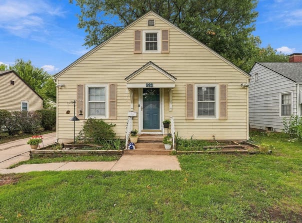 922 S Rutan Ave, Wichita, KS 67218-2397