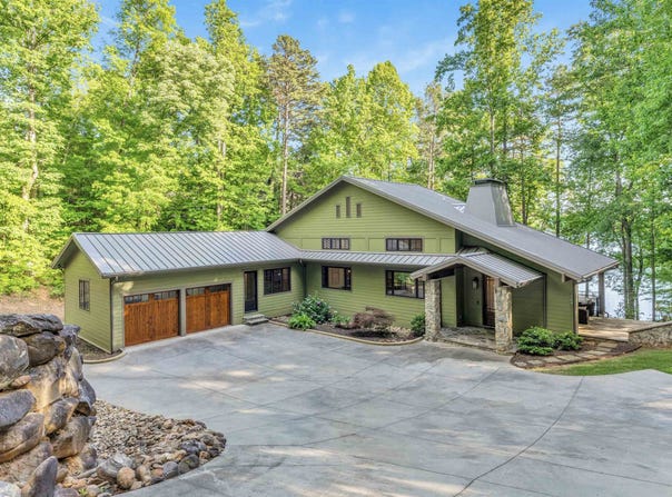 304 Trottingwolf Trail, Sunset, SC 29685