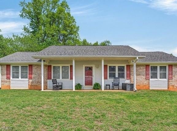 1319 S Old US Highway 52, Pilot Mountain, NC 27041