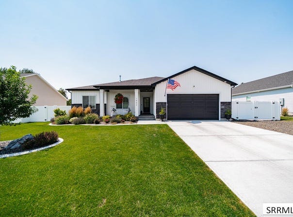 1462 N 805 E, Shelley, ID 83274