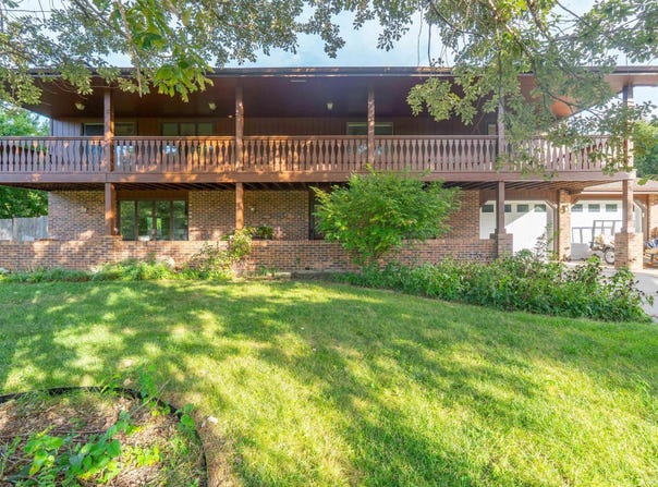 105 Notre Dame Circle, Manhattan, KS 66503