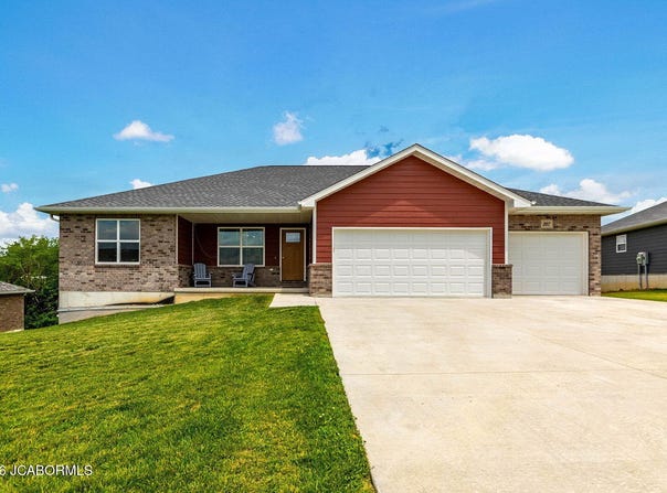 207 GAVIN Lane, Linn, MO 65051