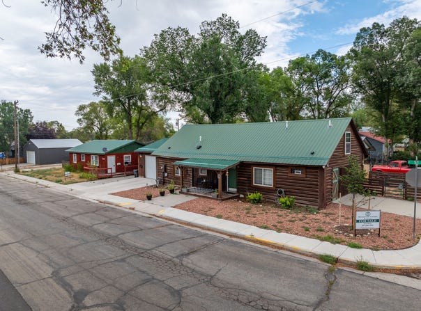 542 N 5th St, Lander, WY 82520