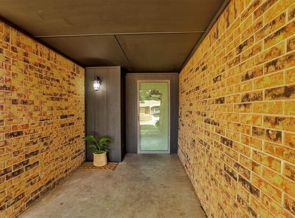 612 W Perry Drive, Mustang, OK 73064