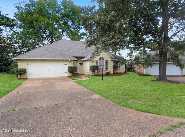 14 Parkview Road, Clinton, MS 39056