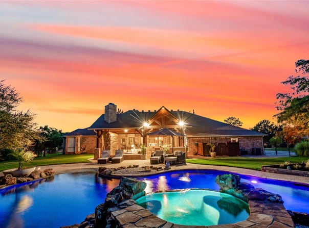 324 E Carruth Lane, Double Oak, TX 75077