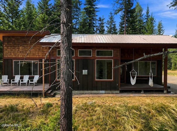140 Astilbe Ln, Sagle, ID 83860
