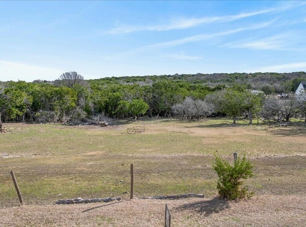 170 Edgehill Drive, Azle, TX 76020
