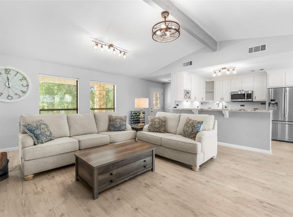210 Teeoff, Horseshoe Bay, TX 78657