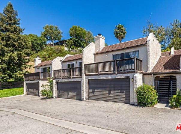15615 Crestview Ln, Granada Hills, CA 91344