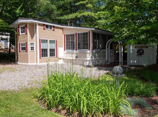 186 High Country Way, Holderness, NH 03245