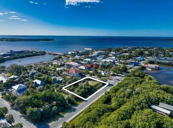 3 Lots 3rd St, Cedar Key, FL 32625