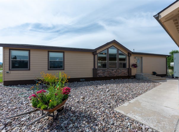 329 E Lynch Street, Plains, MT 59859