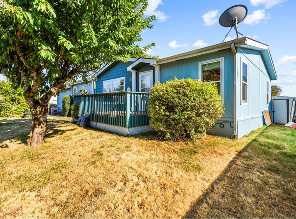 2154 LYON St, Albany, OR 97322