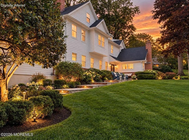 24 Circle Drive, Rumson, NJ 07760