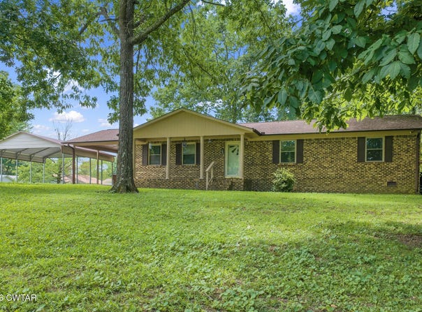 100 Cherry Drive, Lexington, TN 38351