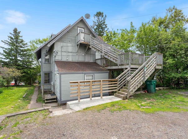 1511 E 4th St, Duluth, MN 55812