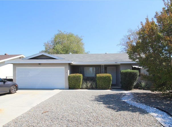 940 S Taylor, Hemet, CA 92543