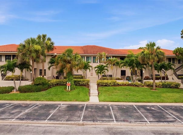 1802 MARINER Drive E, TARPON SPRINGS, FL 34689