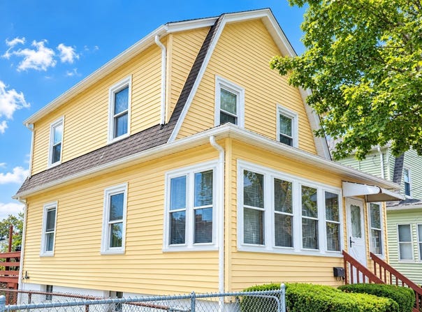 18 Clement Ave, Peabody, MA 01960